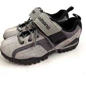 Shimano cycling shoes in Gray and Black